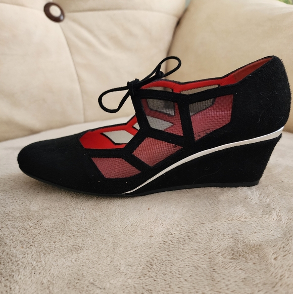 Pas de Rouge Black and Red Wedges.Wear Once.